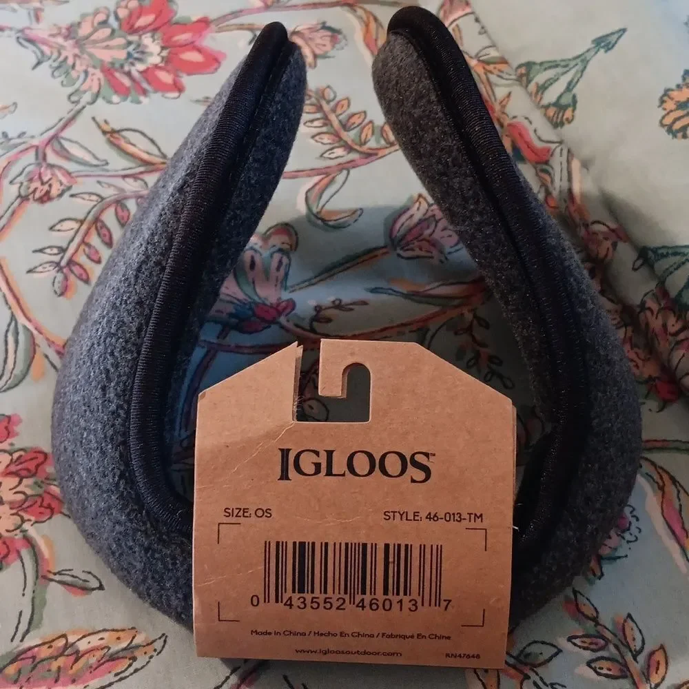 Icebreaker Unisex Chute and Igloo Ear Muffs Cold Weather Bundle